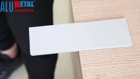 1220MM ACM এক্সটারিয়র ফায়ার রিটার্ডেন্ট অ্যালুমিনিয়াম কম্পোজিট প্যানেল 4MM লাইট অ্যান্টিব্যাকটেরিয়াল SGS